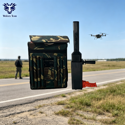Kopen Rugzak pistooltype Draagbare anti-drone-onderdrukker IP55 Outdoor Rated Long Range UAE Signal Jammer Voor veldbeveiliging Perimeterbescherming En Nood Anti-Drone-missies online vervaardiging
